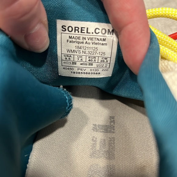 Sorel Kinetic Lace Sneaker Sea Salt SOLD OUT Used Dirty Size 9.5 Multi colored - Picture 10 of 10